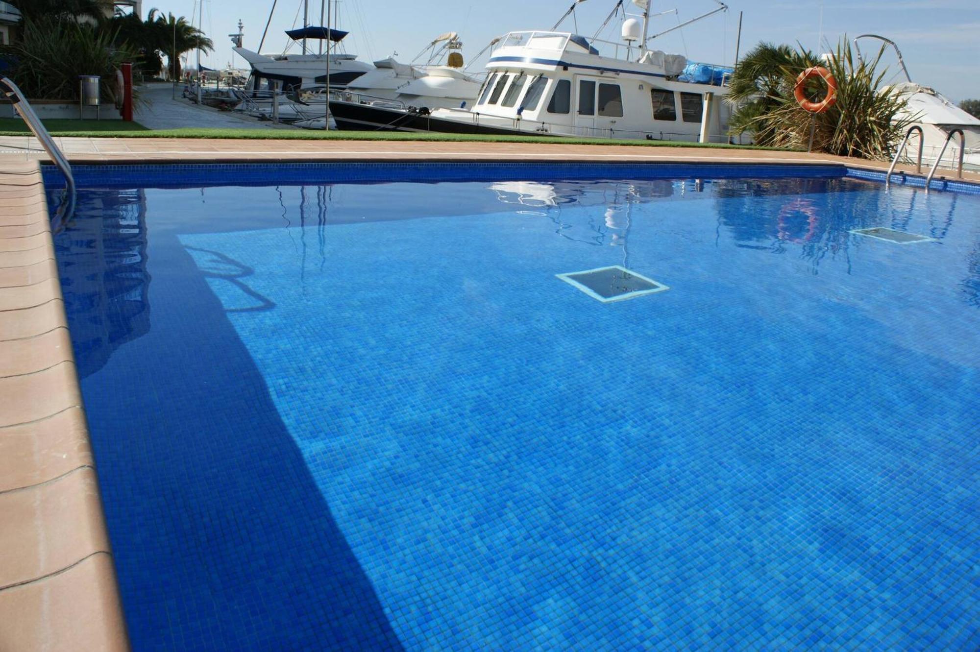 Precioso Piso Con Vista Al Canal Y Piscina En Roses Av-69 Exterior foto