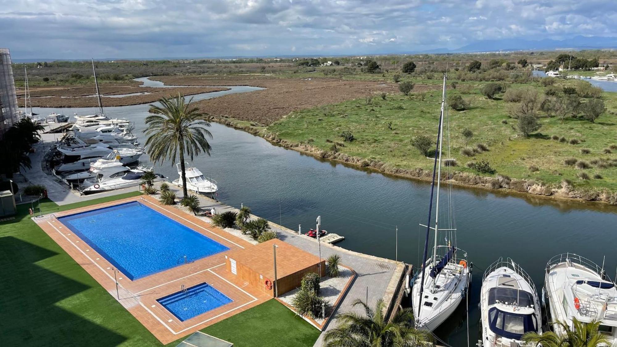 Precioso Piso Con Vista Al Canal Y Piscina En Roses Av-69 Exterior foto